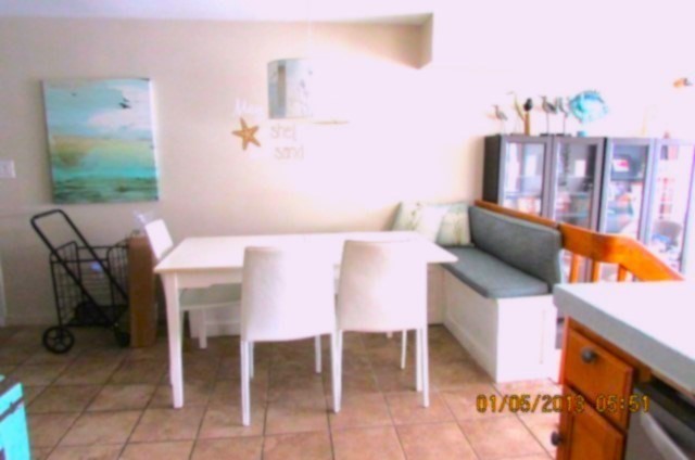 54 Oceanside Dr, Hull