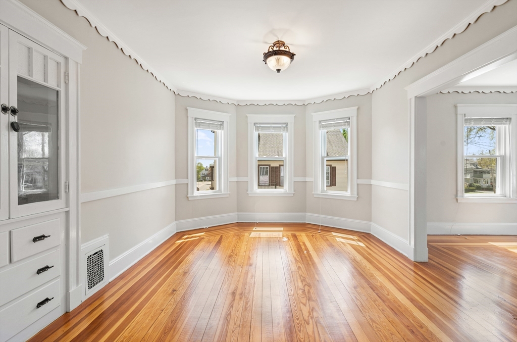 9-11 West St, Norwood