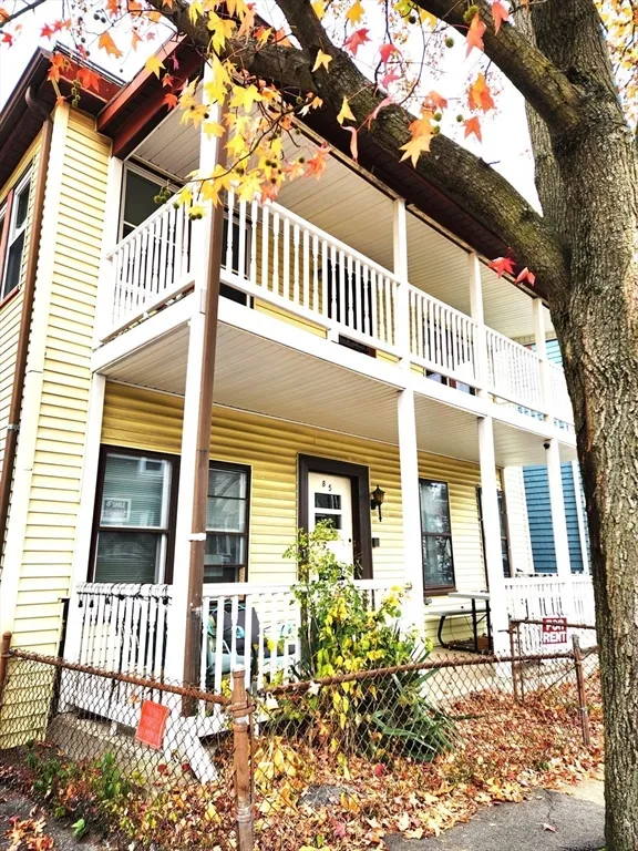 85 Harvey, North Cambridge