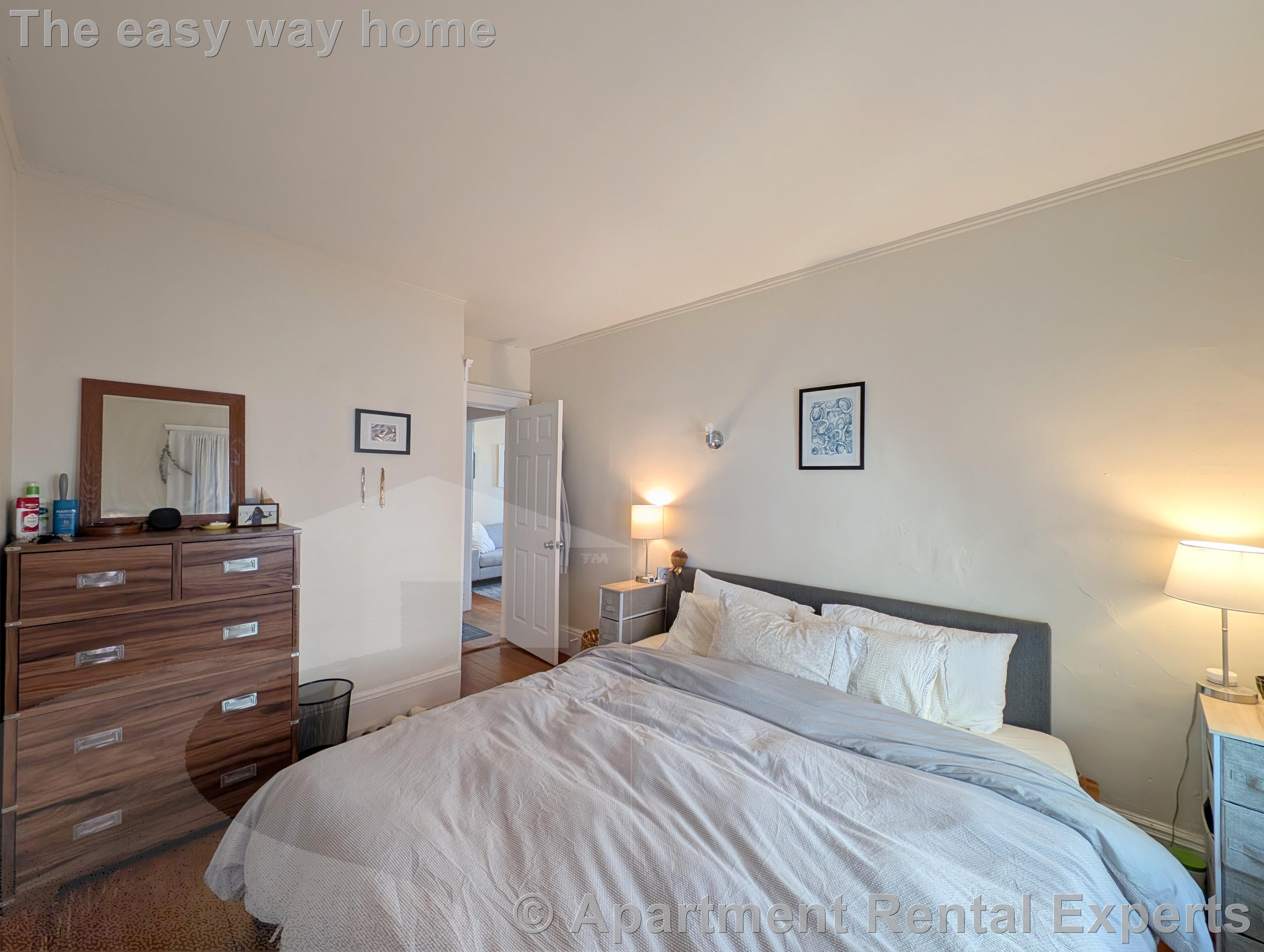 18 Sanborn Ave, Union Square