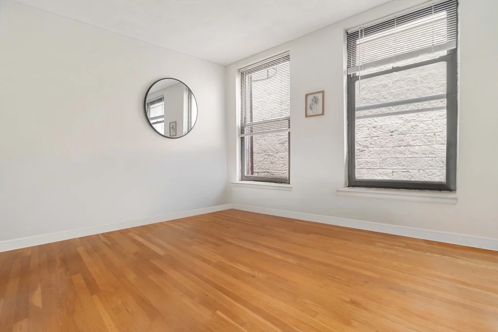 5 N Margin St, North End