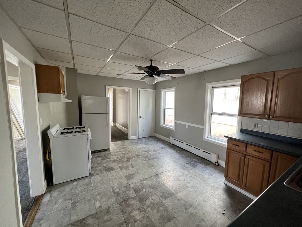 3 bed, 1 bath apartment for rent at 696 Broadway Unit 1, Everett — photo 6 of 6