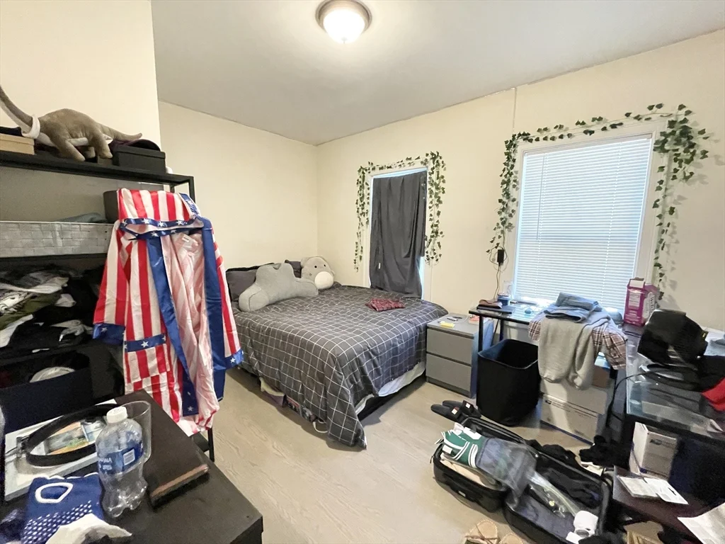 21 Iroquois, Mission Hill