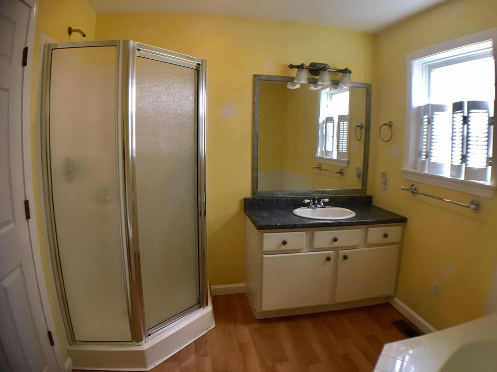 63 Ellerton St, Revere