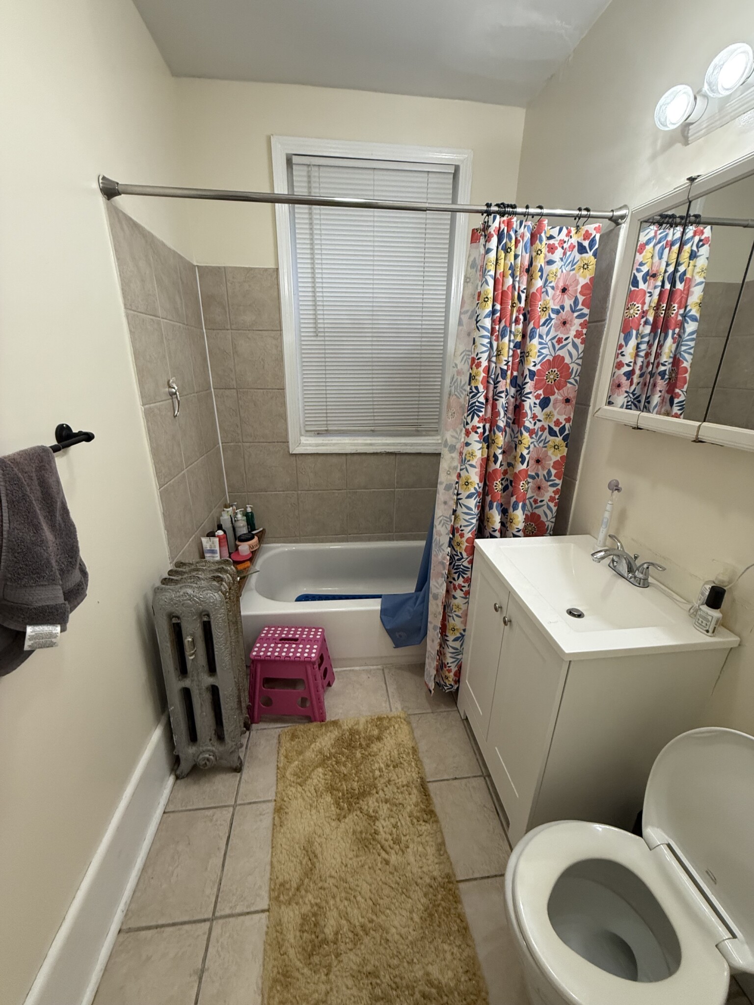 879 Beacon St, Fenway