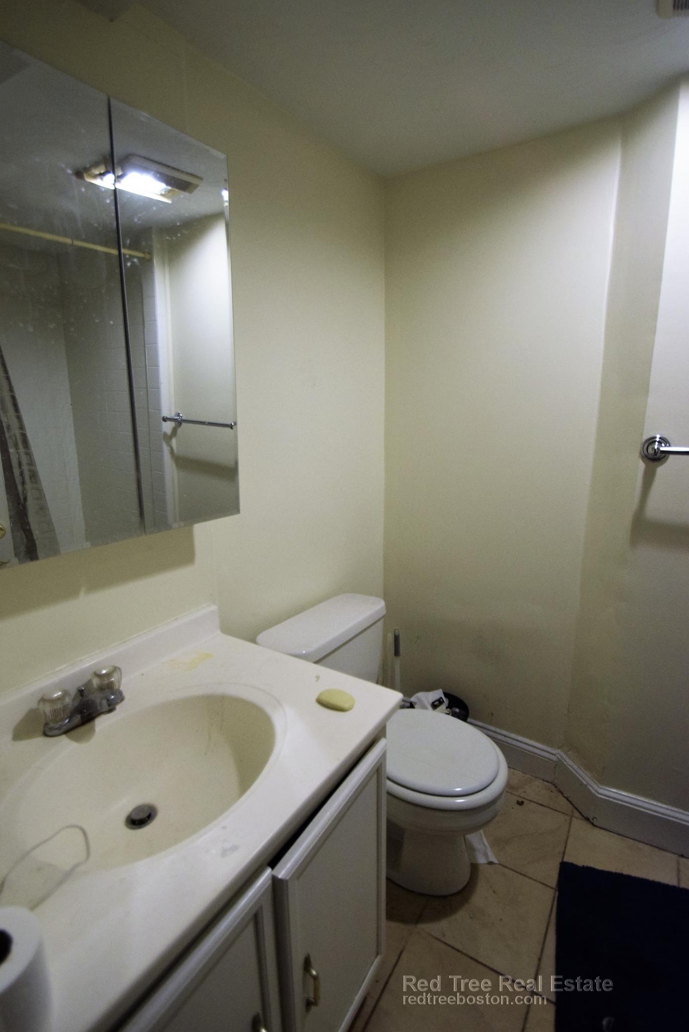 6 bed, 3 bath apartment for rent at 44 Pratt St, Allston — photo 20 of 26