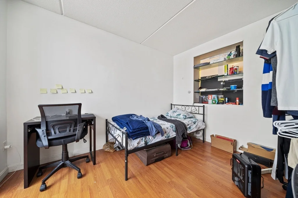 89 Lawn St, Mission Hill