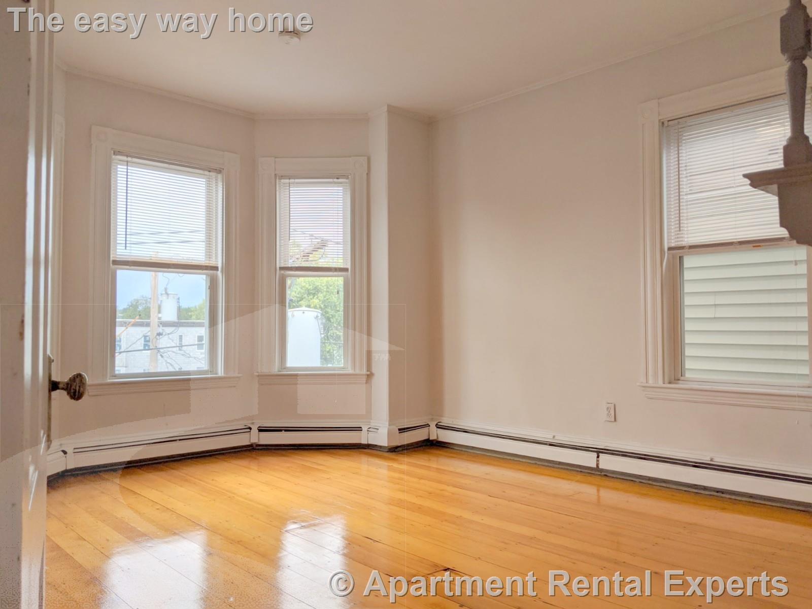 392 Washington St, Ward Two