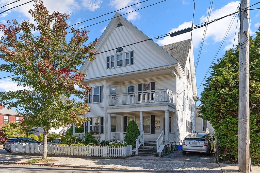 733 Hale St, Beverly Farms