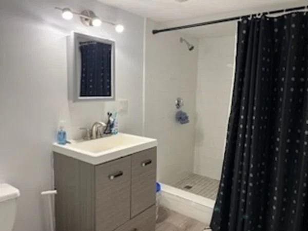 47 Clifford St, Roxbury