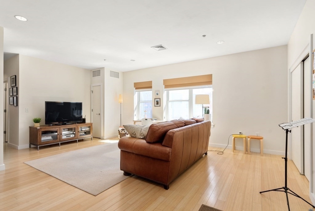 99 Chestnut Hill Ave, Brighton