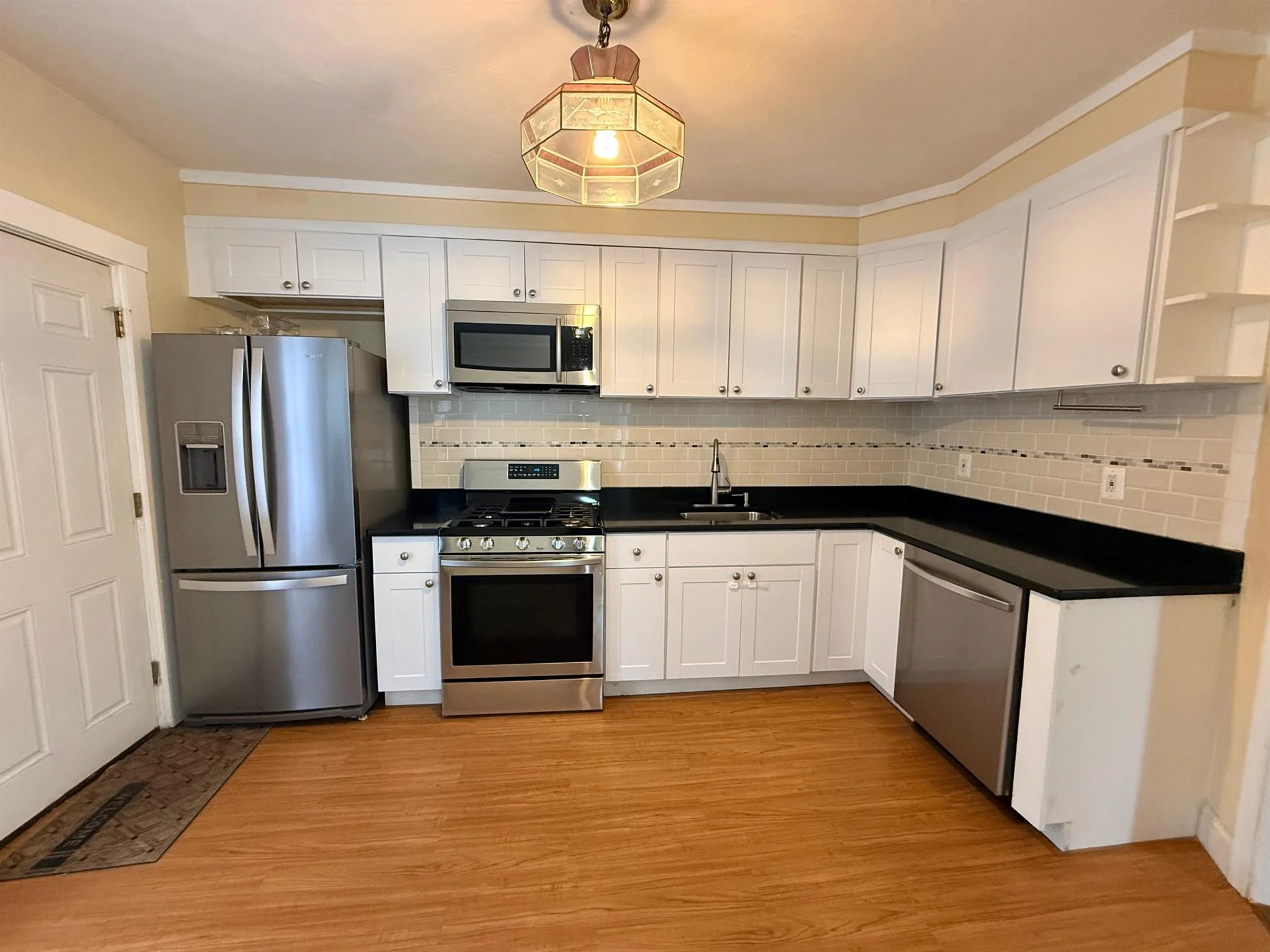 15 Laurel St, Ward Two