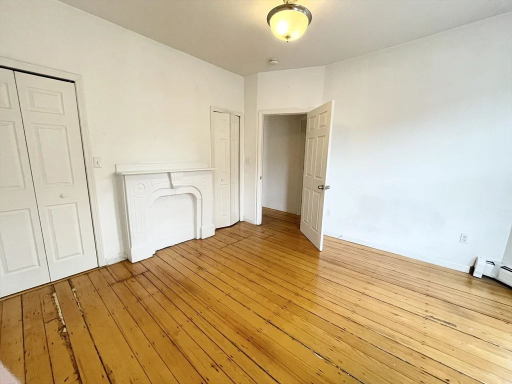 52 Delle Ave, Mission Hill