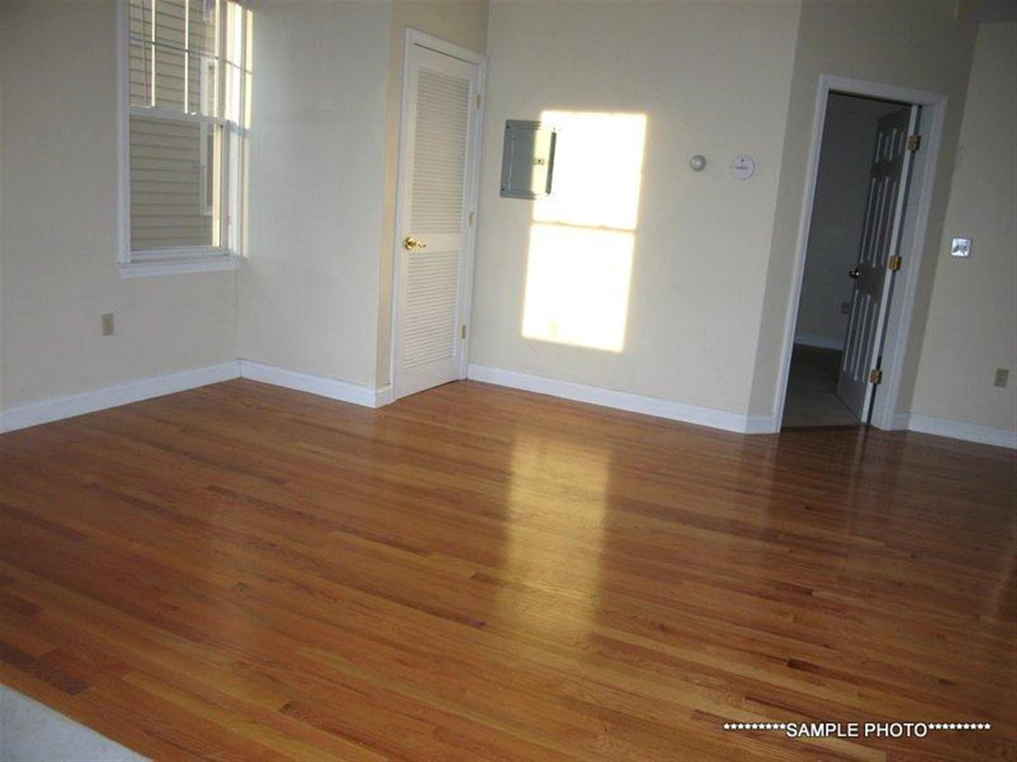 1 bed, 1 bath apartment for rent at 460 Green St Unit 1, Central Square