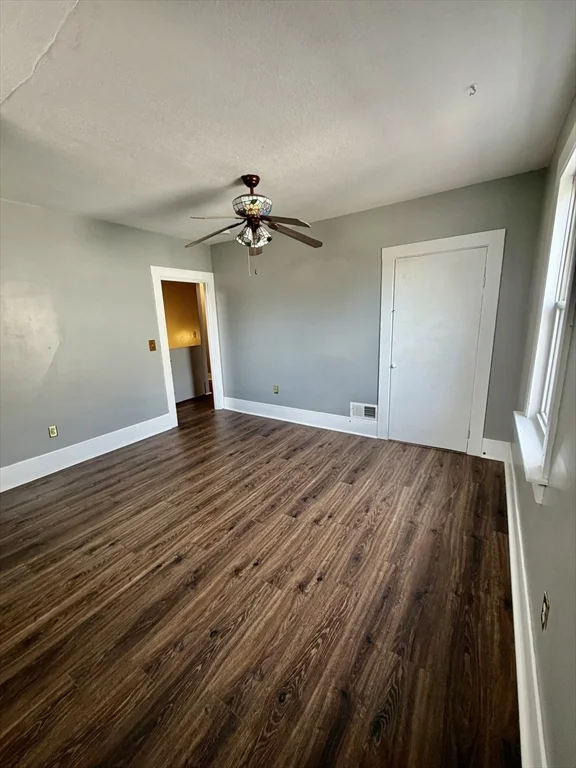 86 Maplewood Ave, Gloucester