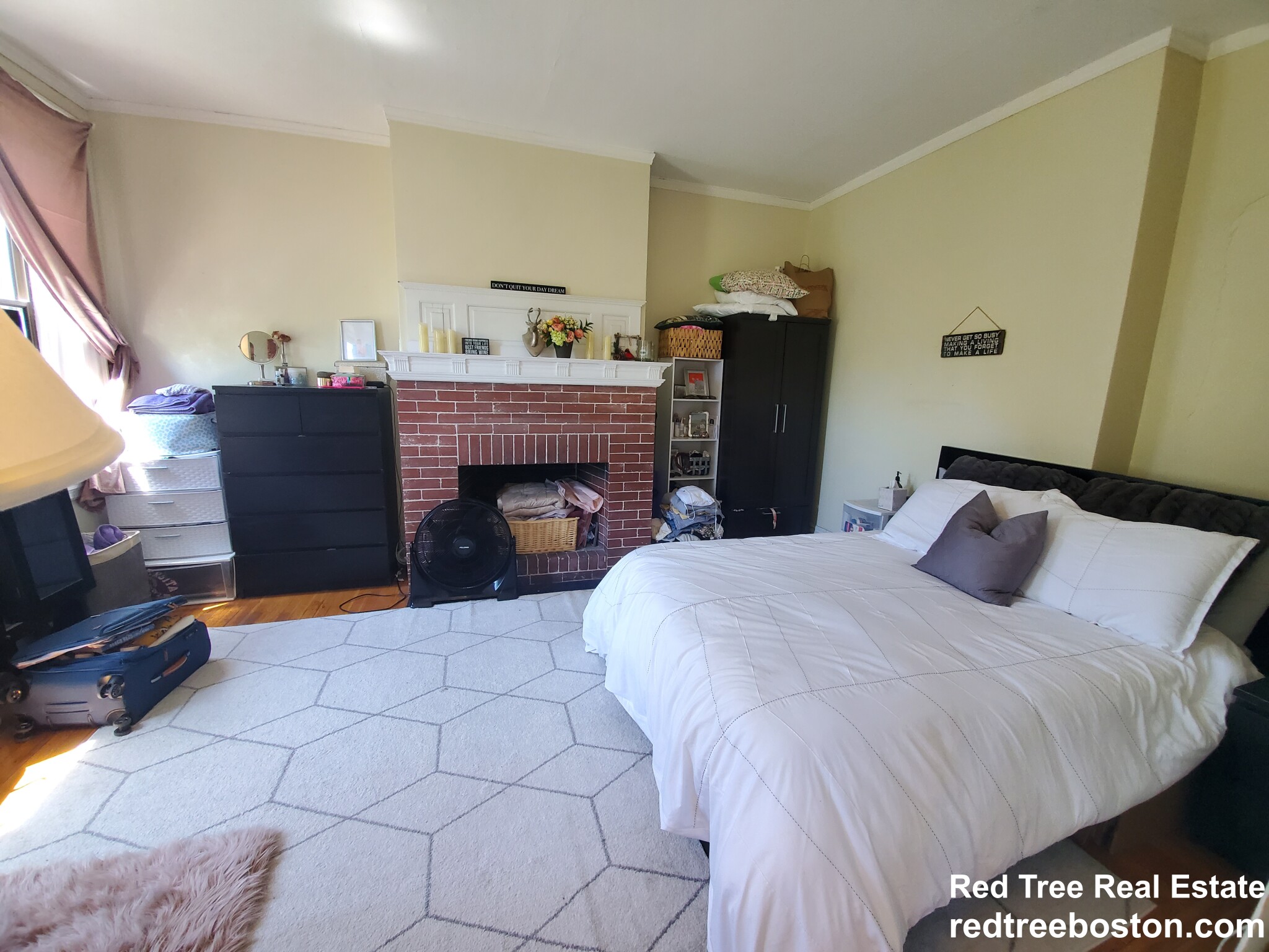 1688 Beacon St, Brookline