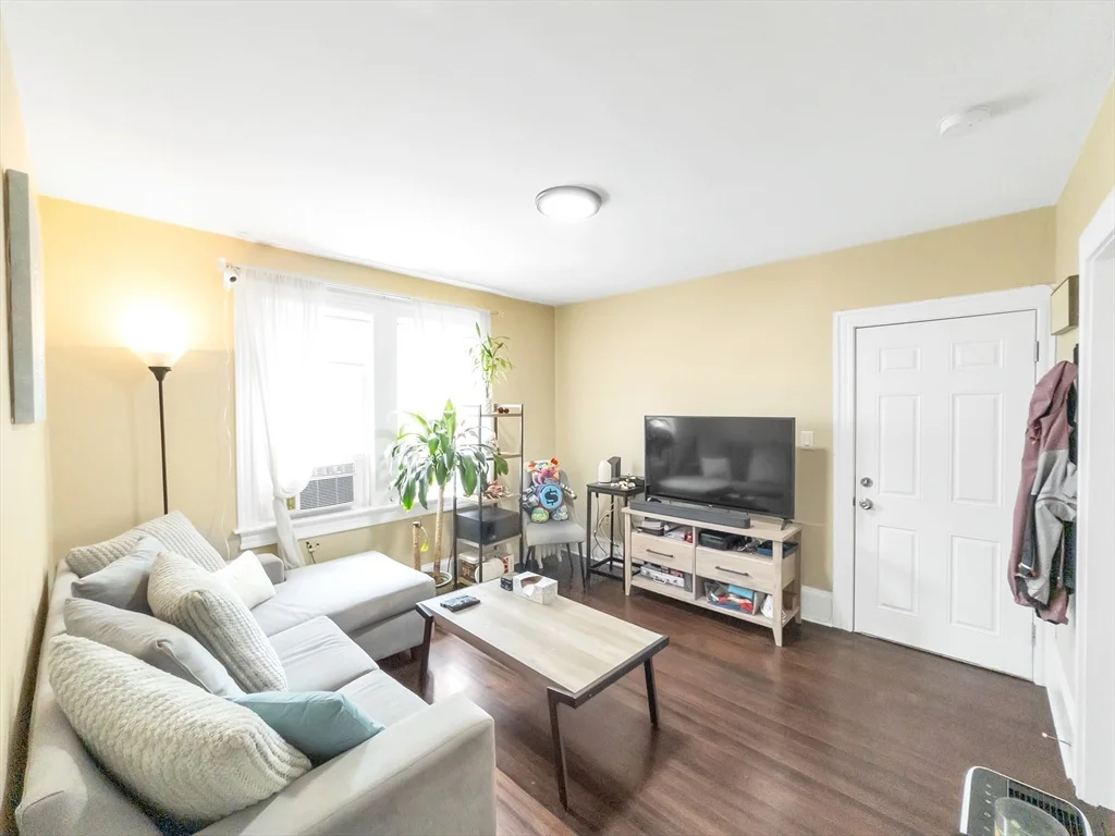 24 Annafran St, Roslindale