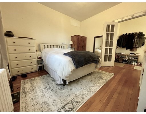 71 Martin St, Neighborhood Nine