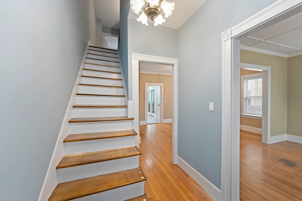 4 Prospect St, Attleboro
