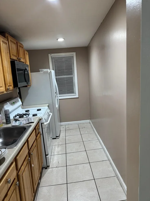 16 Sargent, Lawrence