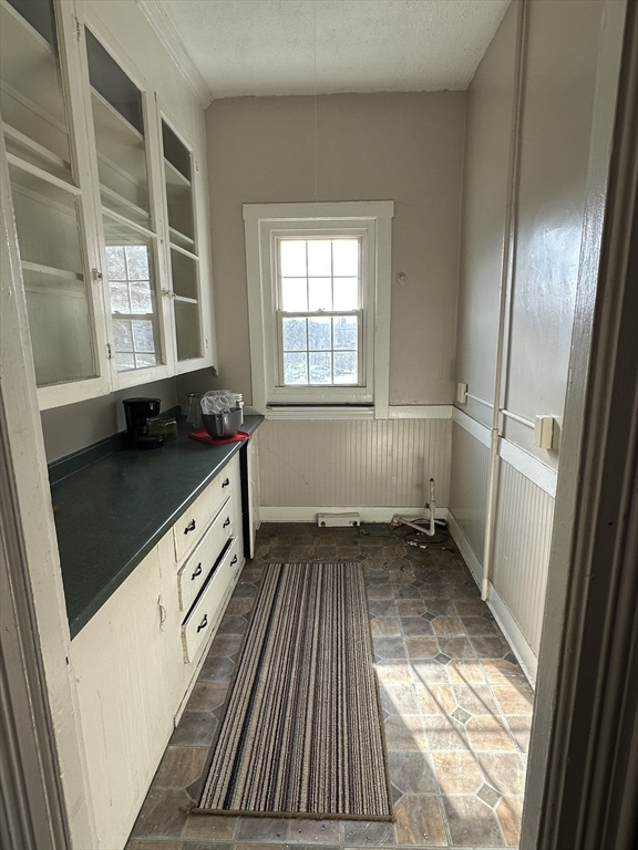 47 Hathaway St, Fall River