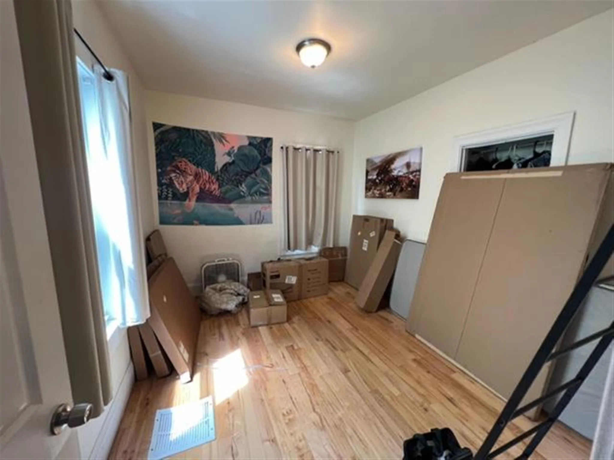 128 Cedar St, Powder House Square