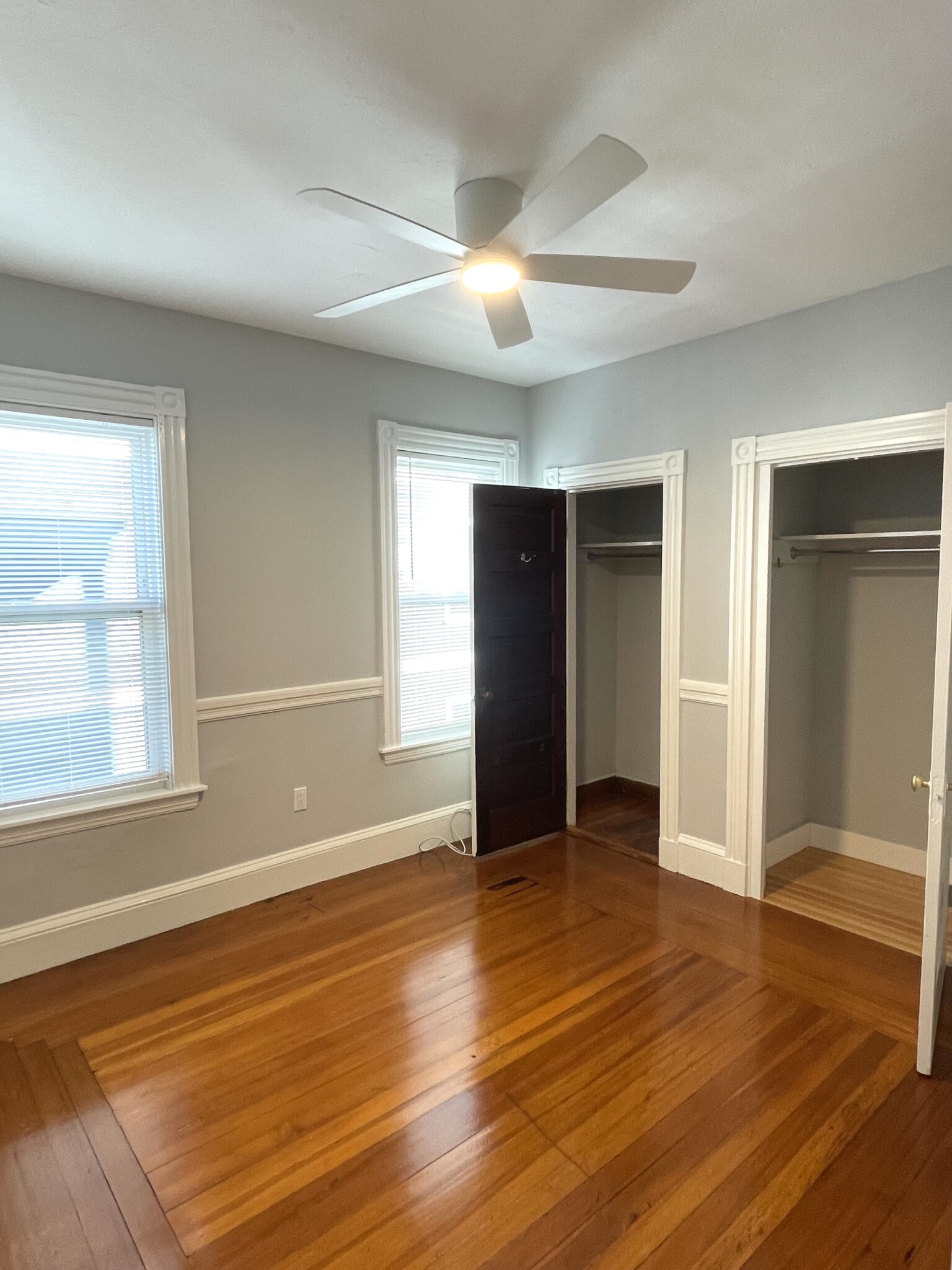 3 bed, 1 bath apartment for rent at 699 7th St Unit 2, South Boston — photo 3 of 8