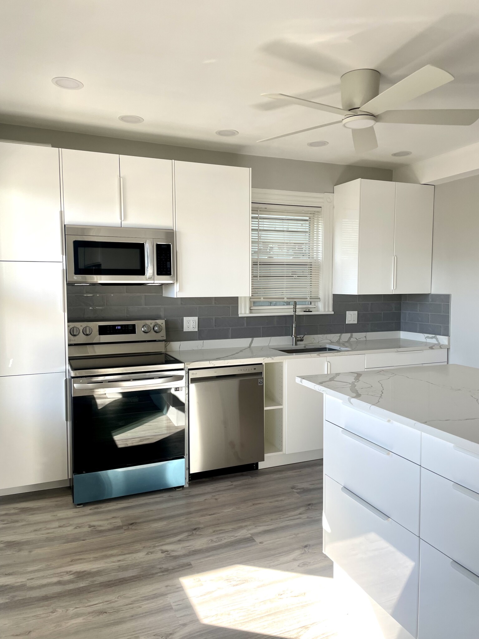 3 bed, 1 bath apartment for rent at 699 7th St Unit 2, South Boston — photo 8 of 8