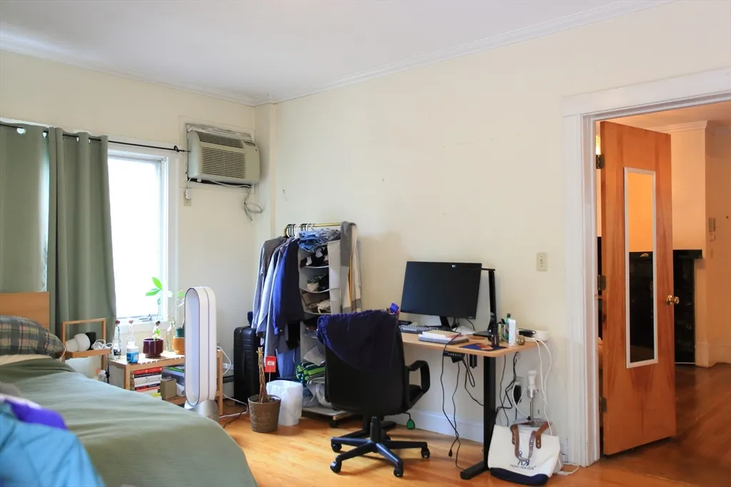 329 Broadway, Mid-Cambridge