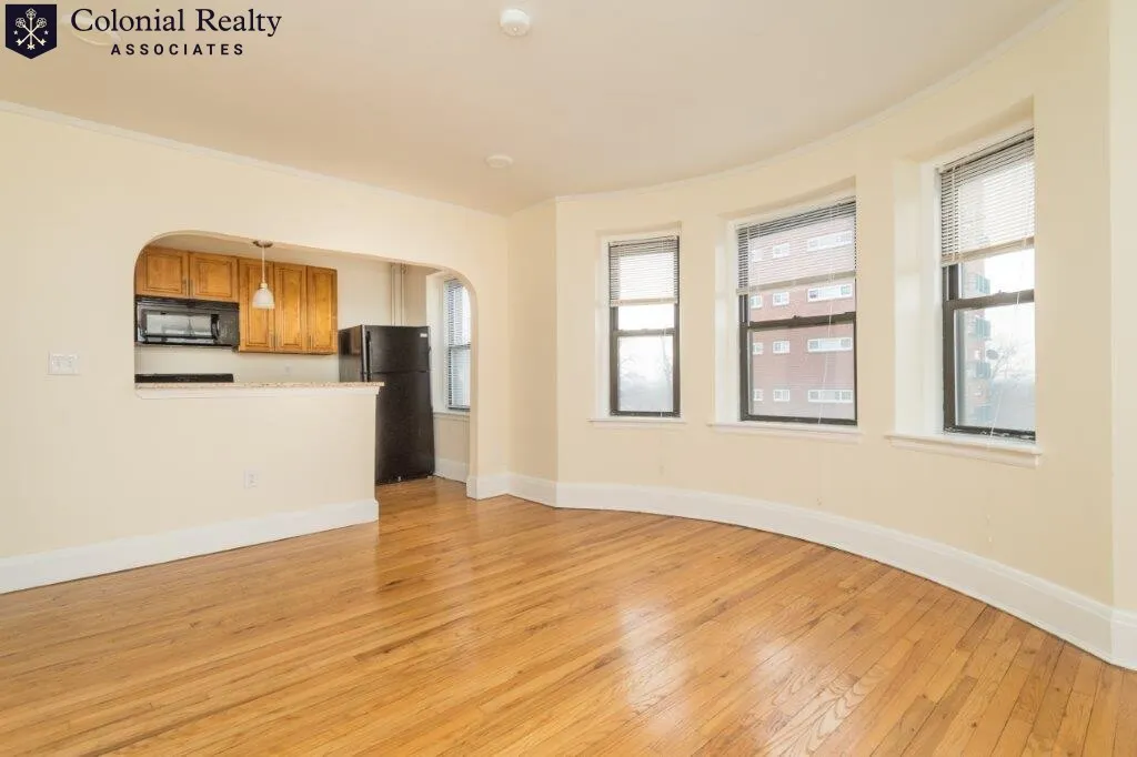 123 Highland Ave, Winter Hill