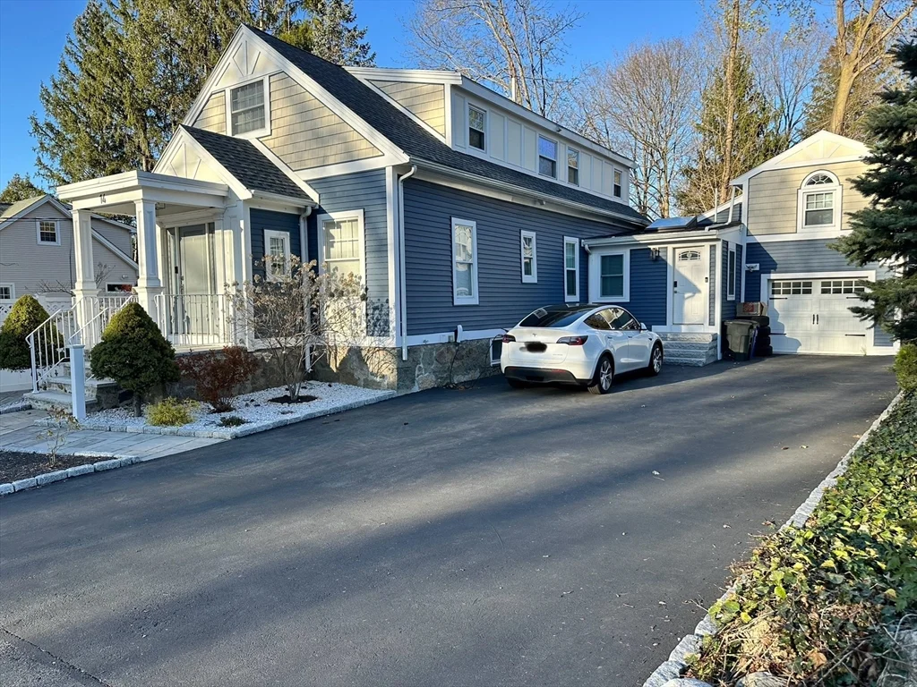 14 Fairview Rd, Lynnfield