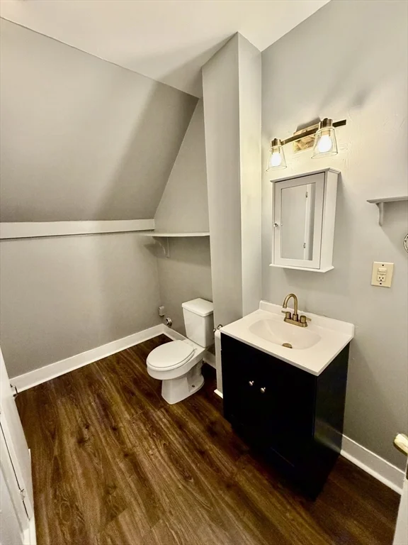 86 Maplewood Ave, Gloucester