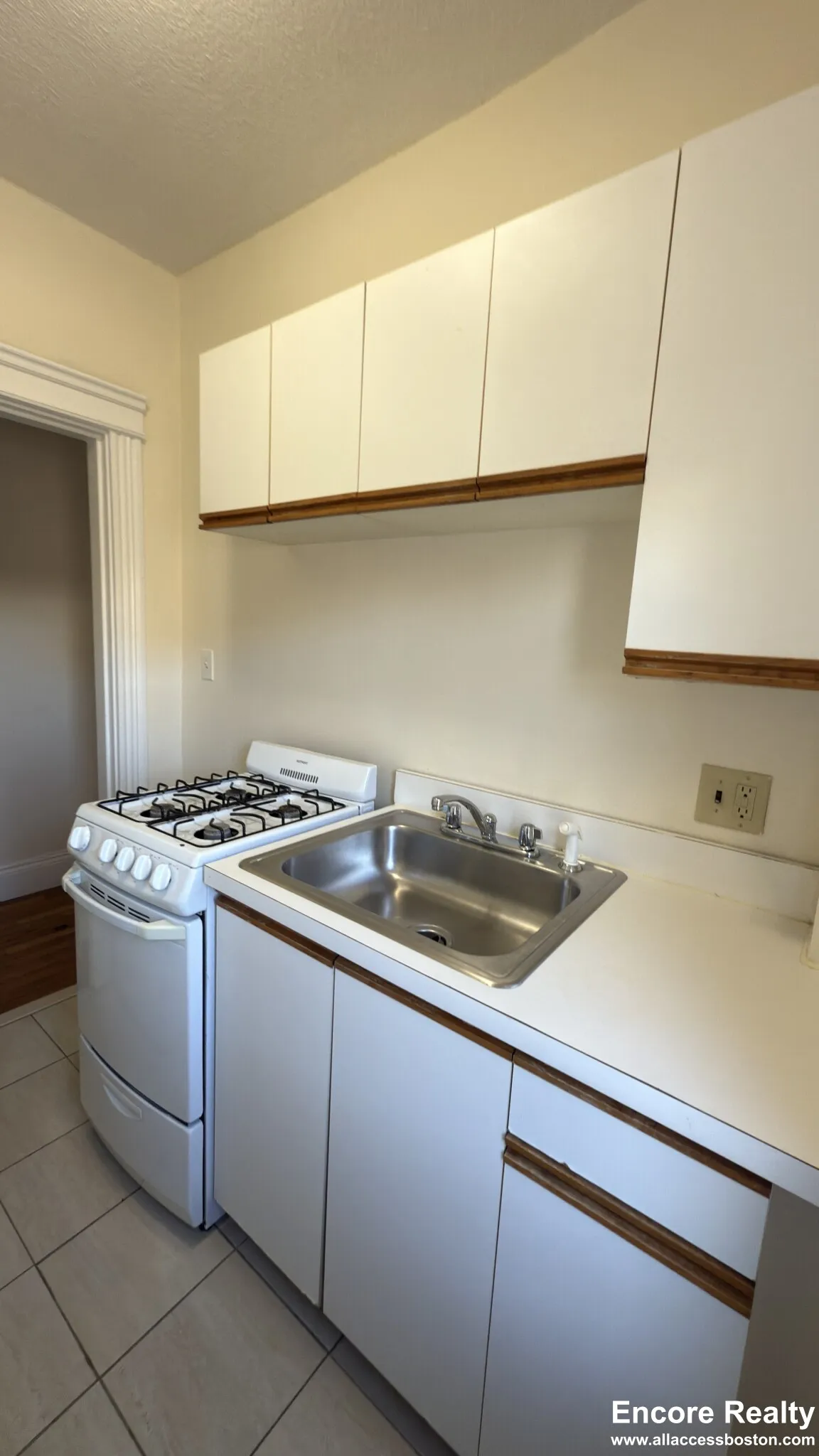 1152 Commonwealth Ave, Brighton