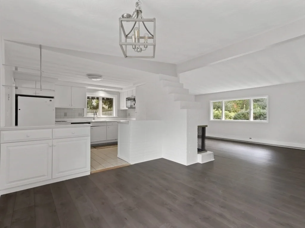 83 Joseph Rd, Saxonville