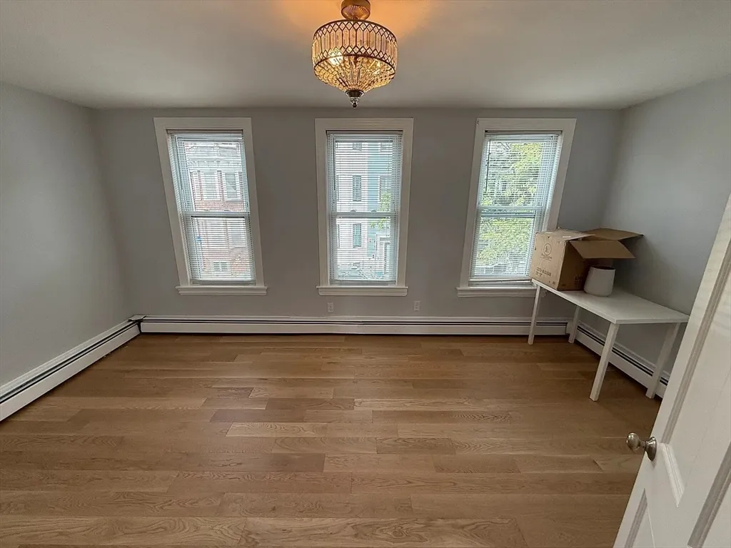 655 East 7th St, South Boston