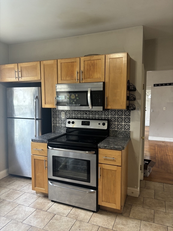 8 Stearns St, Worcester