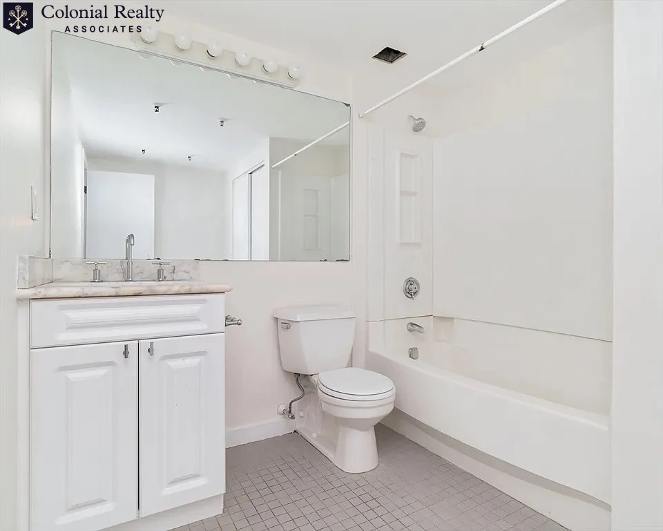 15 North Beacon St, Allston