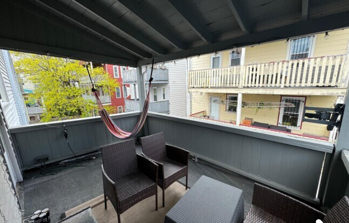 35 Magnus Ave, Ward Two