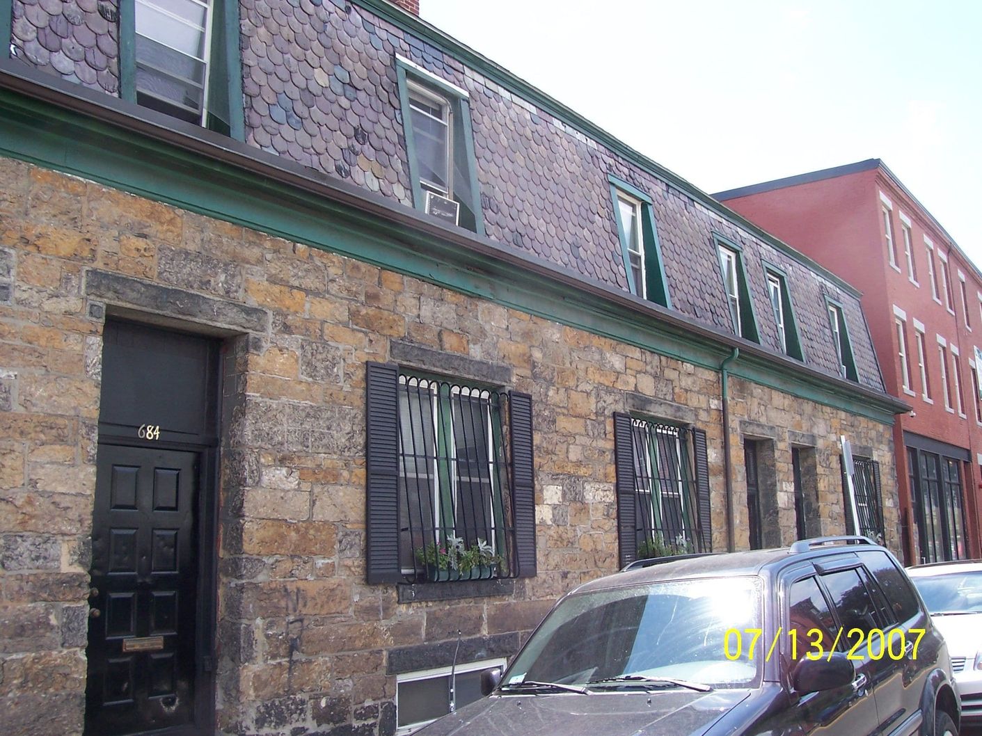 688 Parker St, Mission Hill