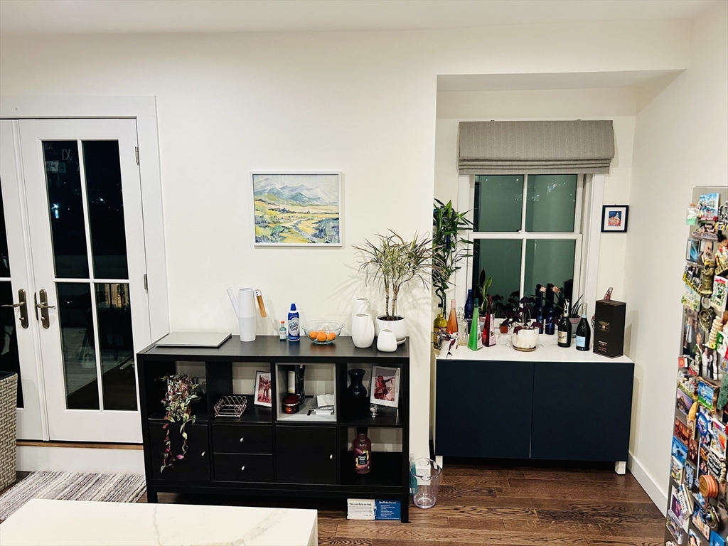 213 E Eagle St, East Boston