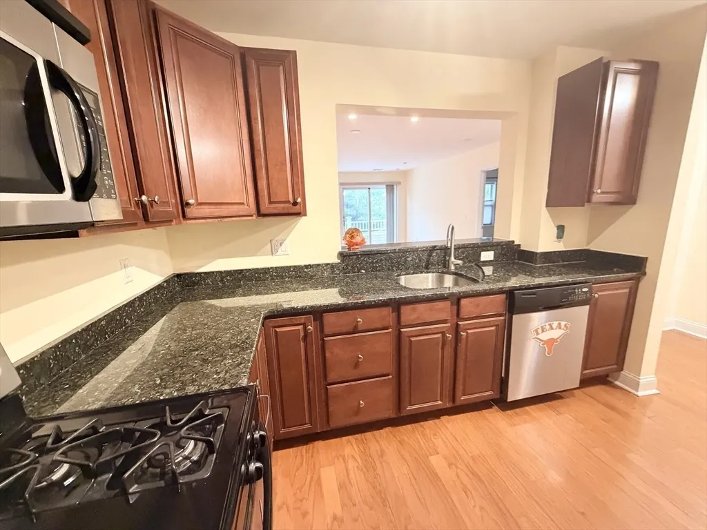 11 Cheriton Rd, West Roxbury