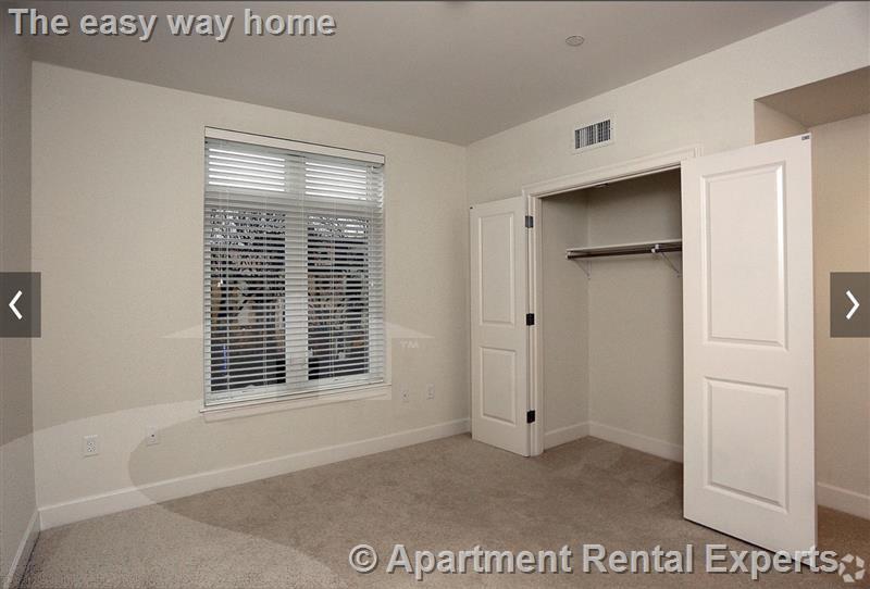 7 Cameron Ave, Davis Square