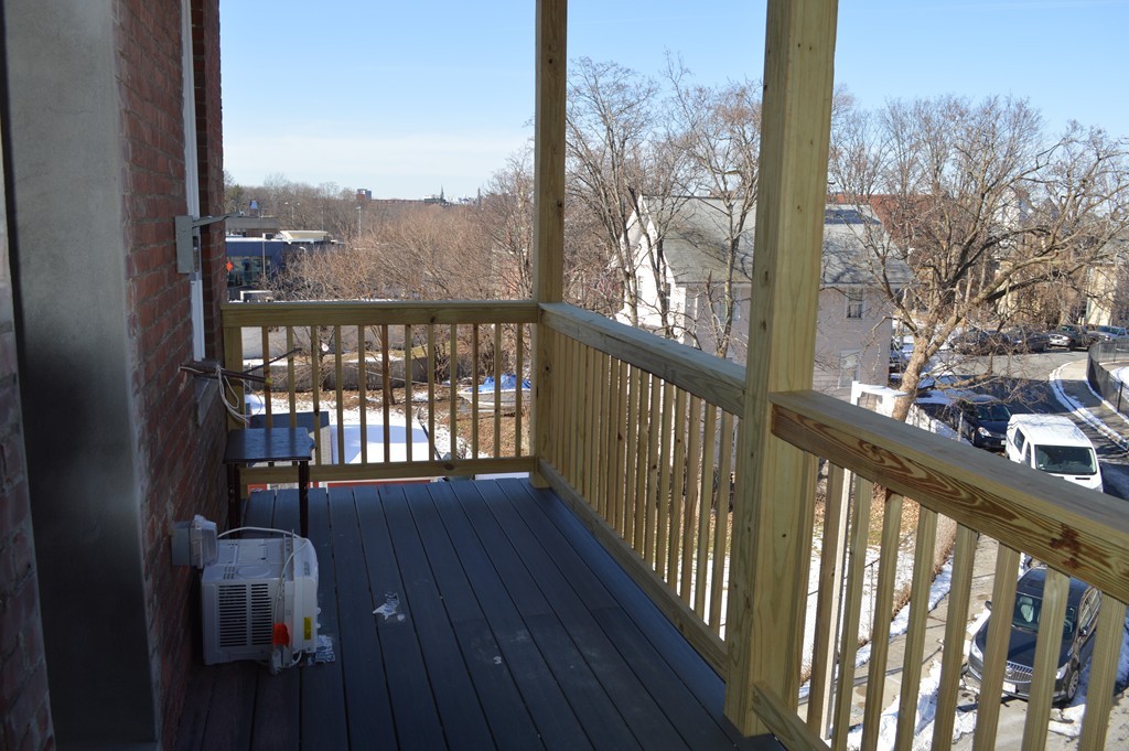 20 Winthrop St, Roxbury