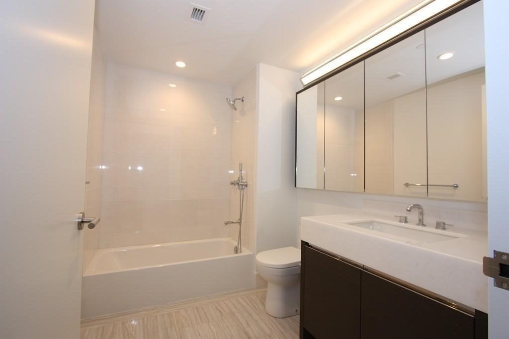 100 Lovejoy Wharf, West End