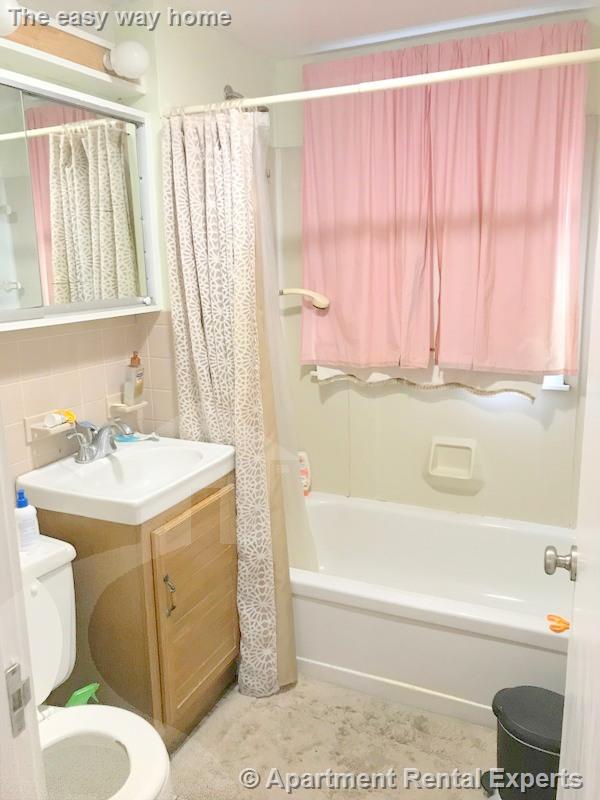 16 Hamilton St, Tufts