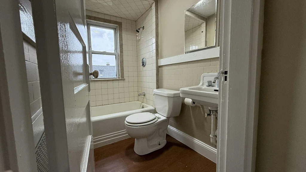 11 Beacon St, Quincy