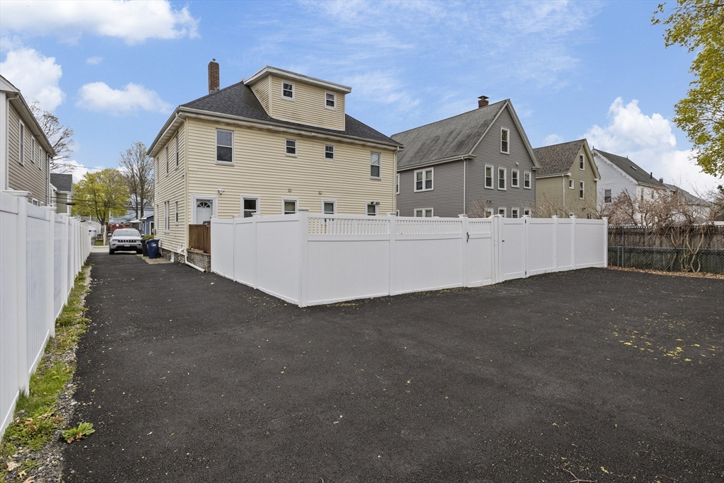 9-11 Clifford St, Hyde Park