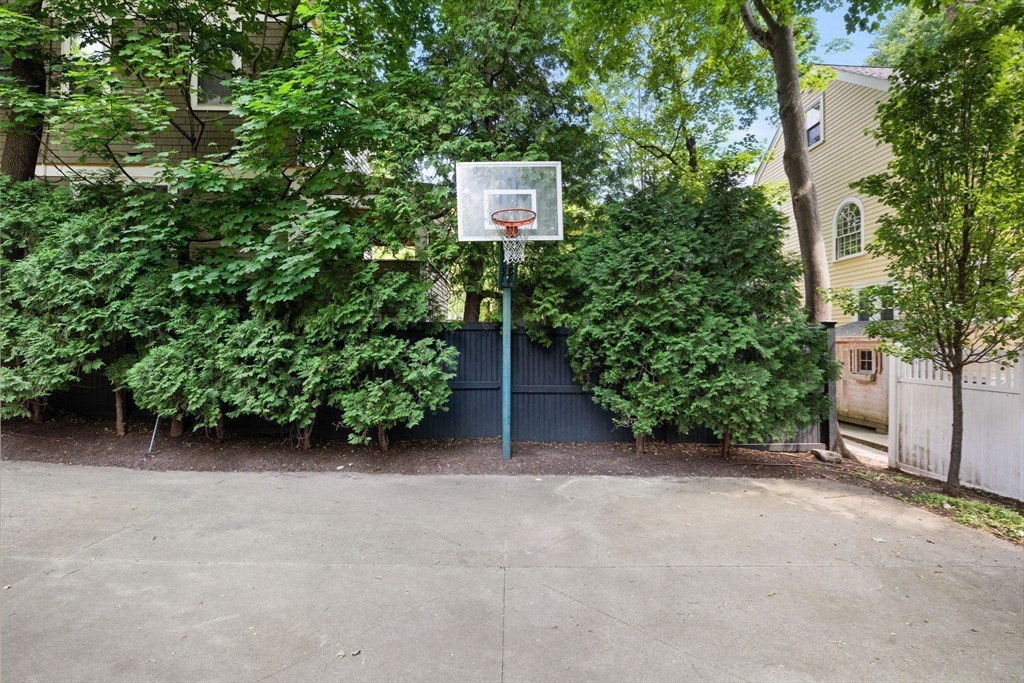 204 Homer St, Newton Center