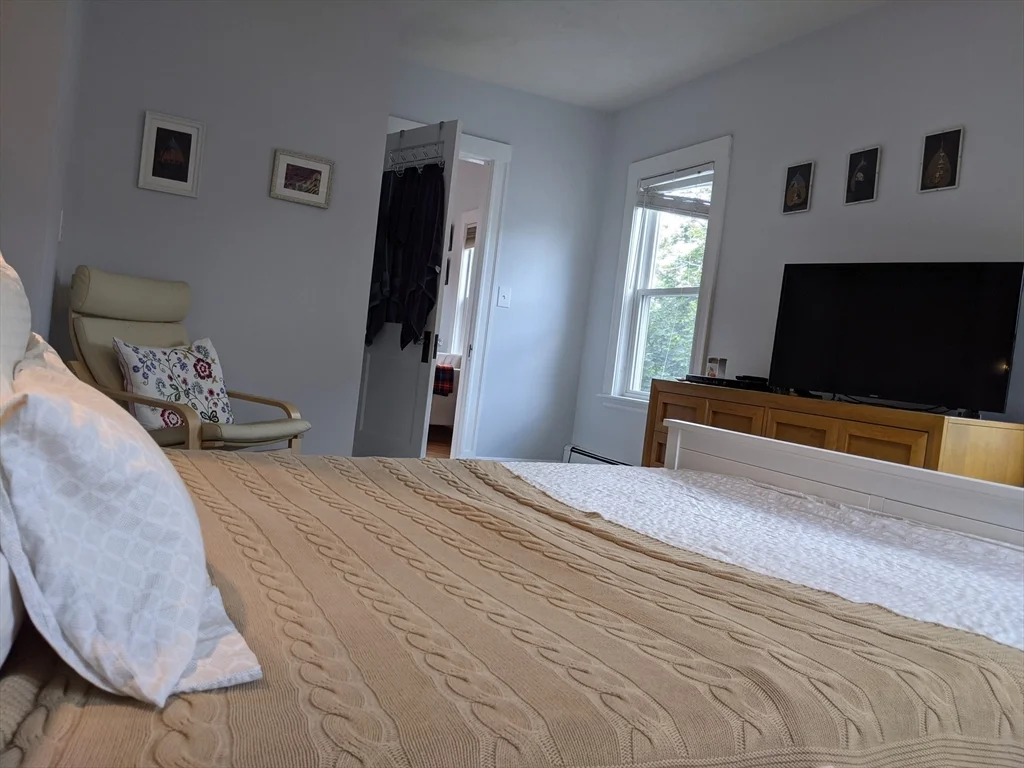 184 White St, Belmont