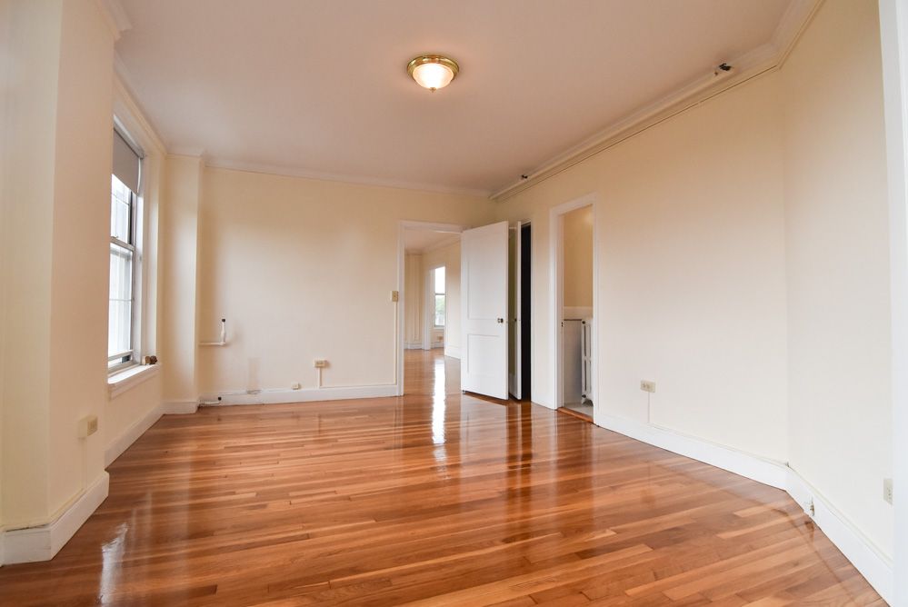 1284 Beacon St, Coolidge Corner